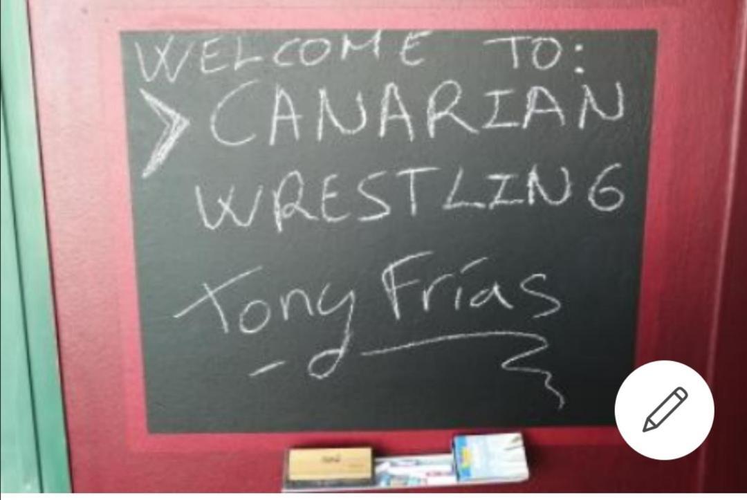 Tony Frias - Canarian Wrestling La Laguna  Extérieur photo